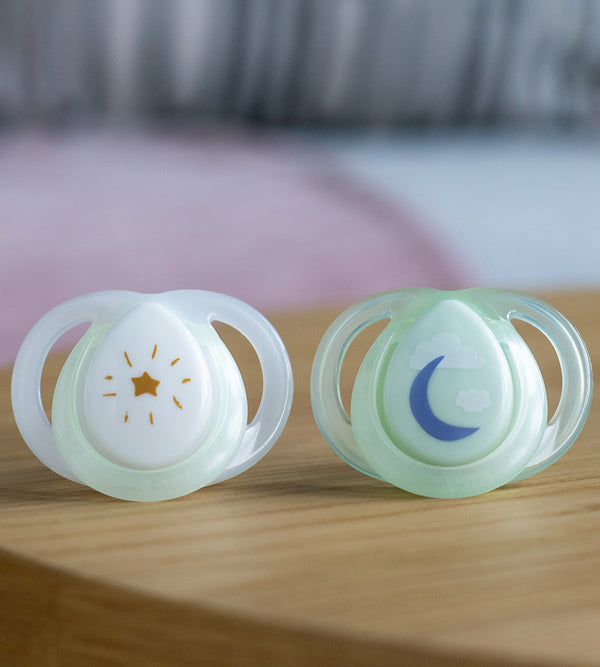 Night Time Soother 2-PK Tommee Tippee 0-6M - 433380